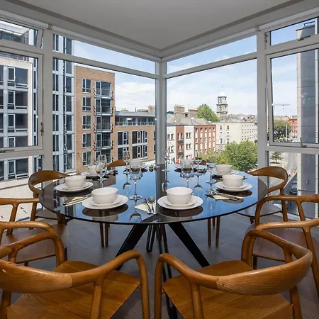 Parnell Corner 더블린