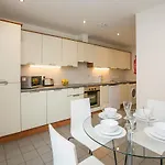 Parnell Corner Apartman *