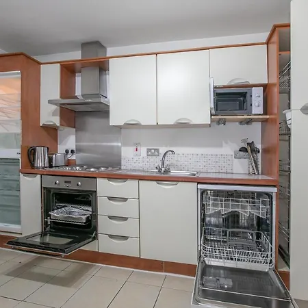 Parnell Corner * Dublin