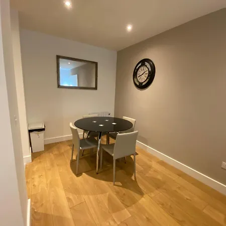 Parnell Corner 더블린